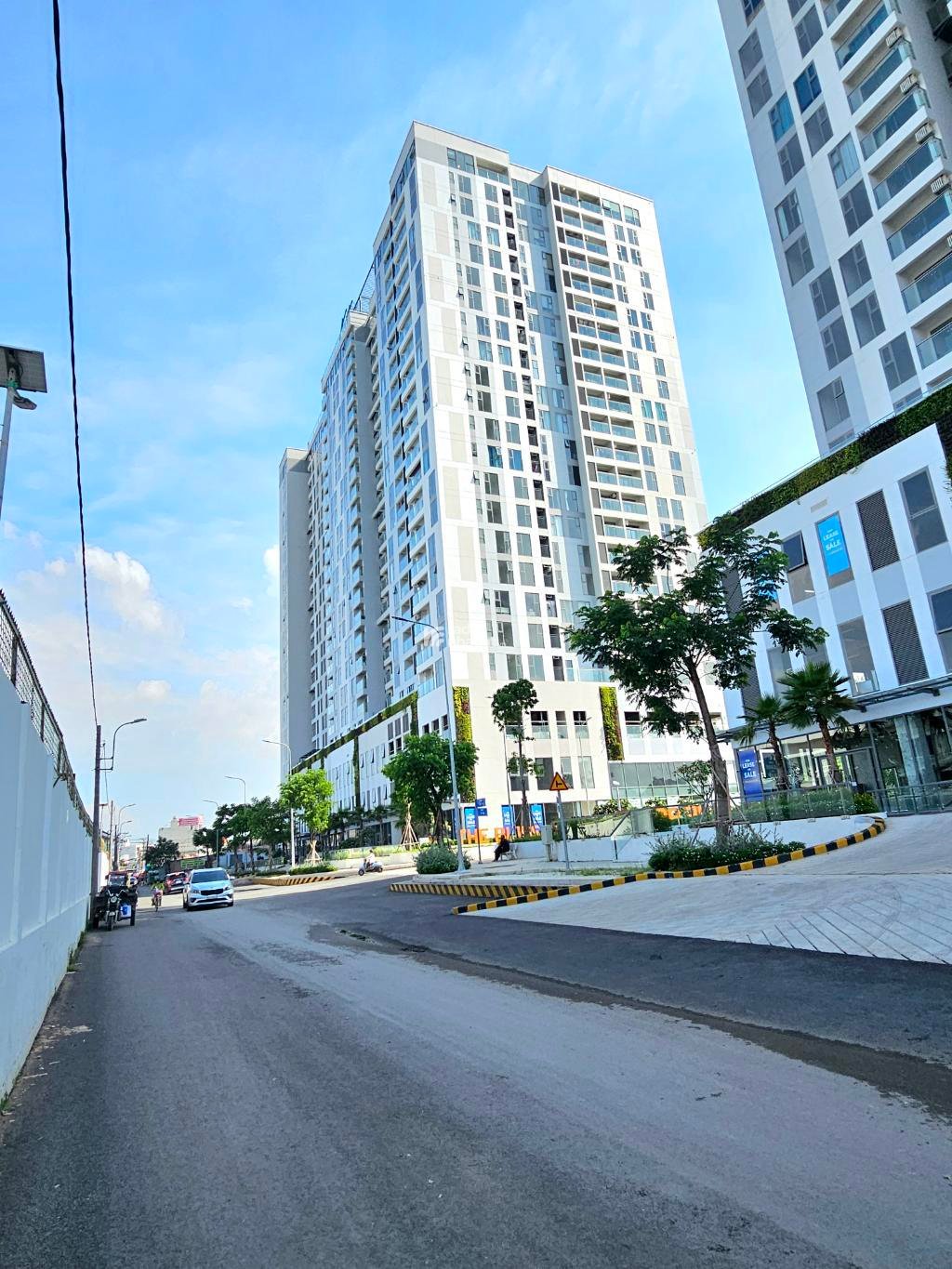BÁN NHÀ HẺM THÔNG XE HƠI TẬN NHÀ ĐỐI DIỆN VẠN PHÚC CITY 2 TẦNG 4X15 CHỈ 5,4 TỶ.