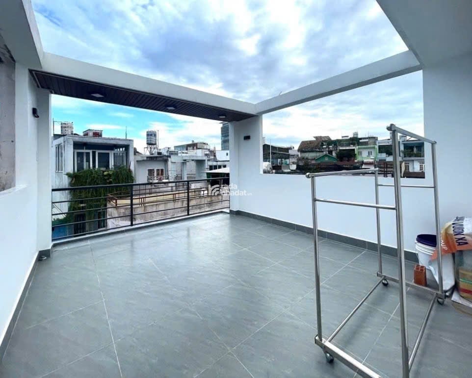 Nhà hẻm Ô tô đỗ cửa QUẬN 10 - Lê Hồng Phong -4 x 11 m -10.65 tỷ