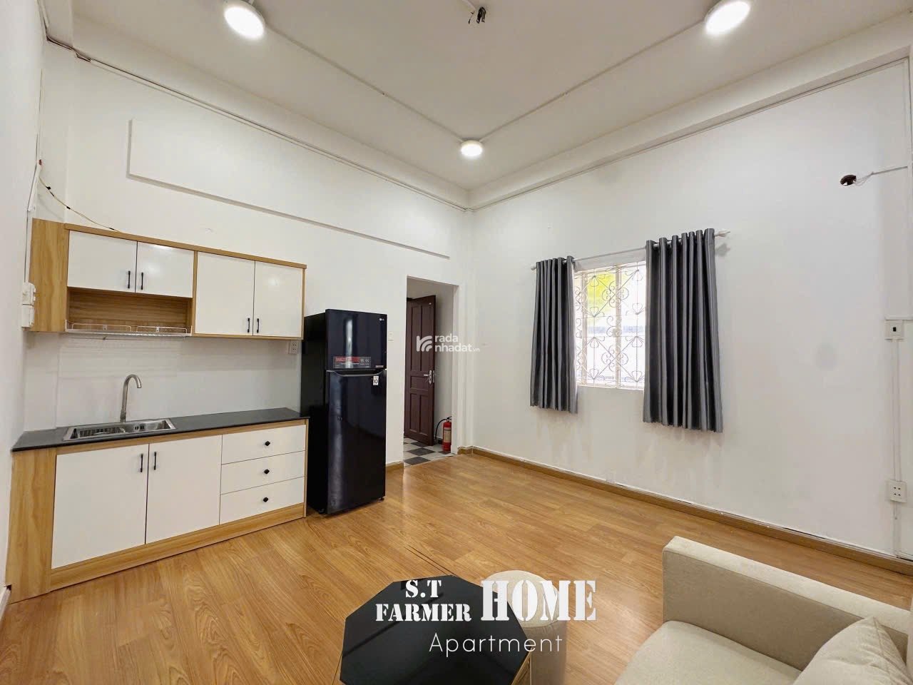Phòng Có Ban Công 40m2 Quận 10 Gần Đại Học Bách Khoa, Đại Học Kinh Tế UEH