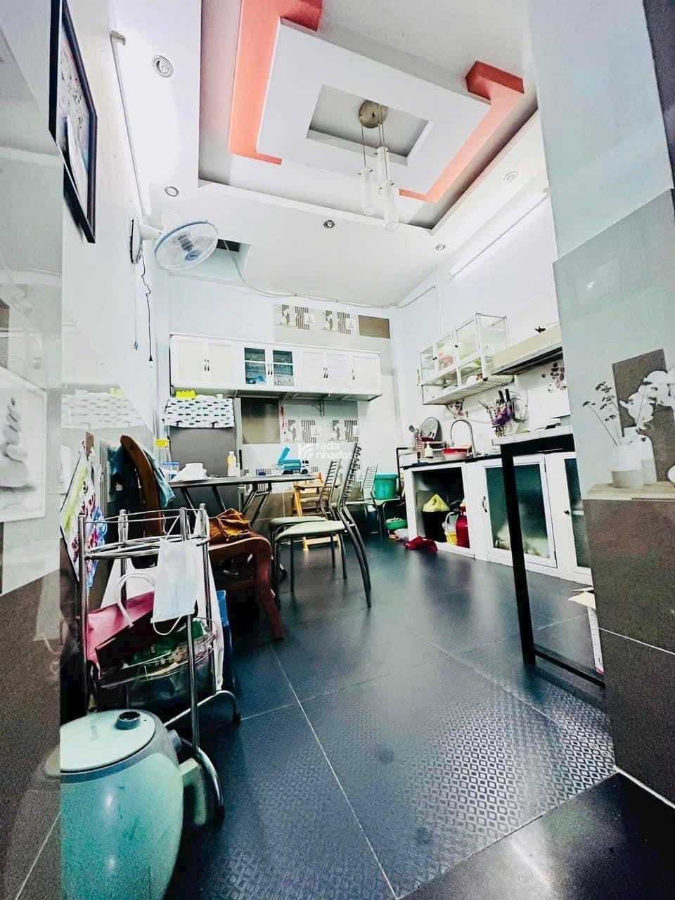 Nhà hẻm oto giá rẻ 80m2 Thành Thái, P14, Q10, sang tên trong ngày