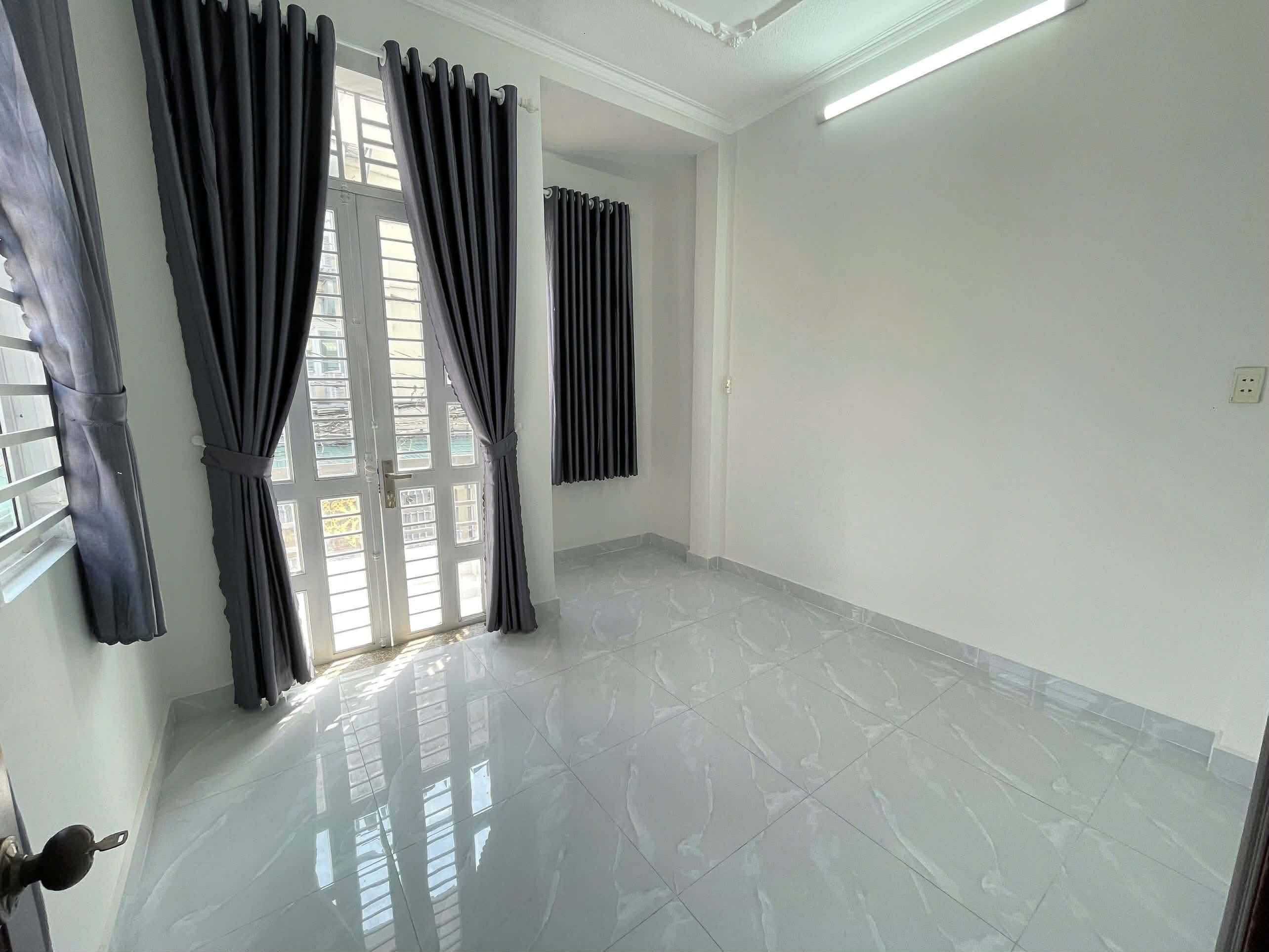 BÁN NHÀ GÓC 2 MẶT TIỀN, VI BẰNG 3.5 X 12, ĐƯỜNG HIỆP THÀNH 26, XE TẢI THÔNG, KINH DOANH