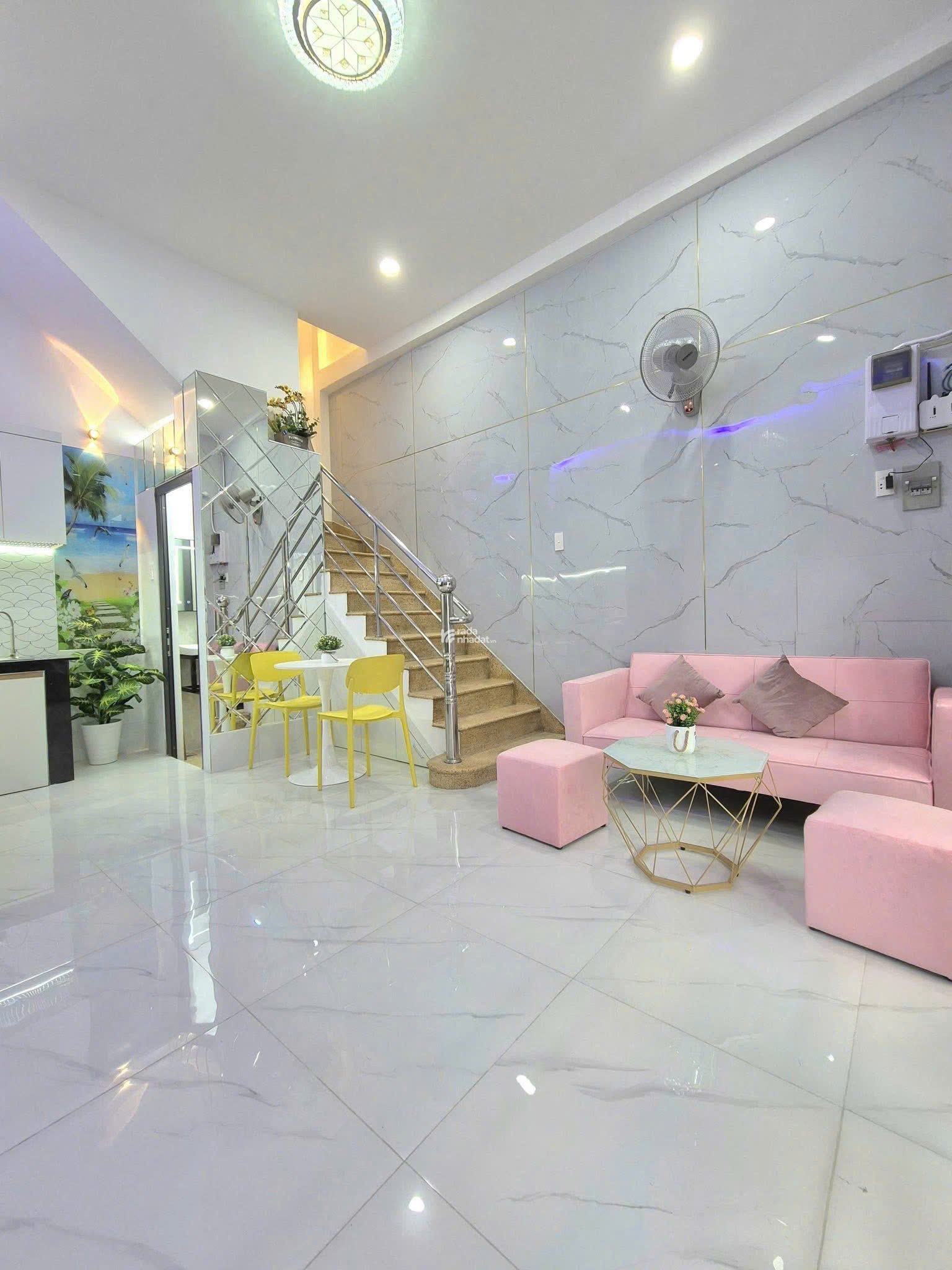 BÁN nhà Nguyễn Ngọc Phương P19 Q.Bình Thạnh, HXH, giá 3ty950, cạnh bên trung tâm SG, lh ngay 