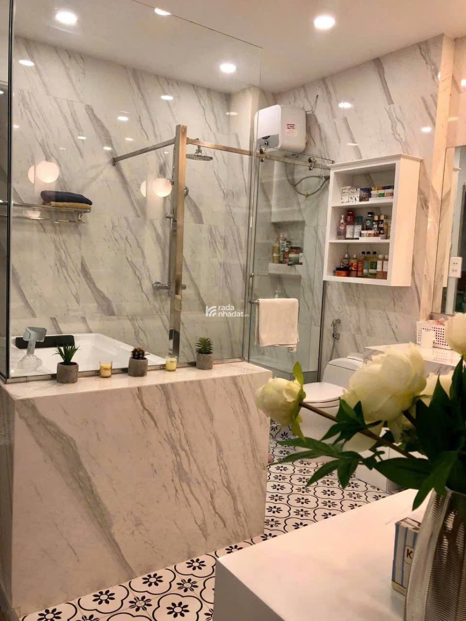 Mặt tiền kinh doanh lô góc  4 tầng  Hoa Lan  Phường 2  Phú Nhuận  4x16m  Giá 29.5 tỷ