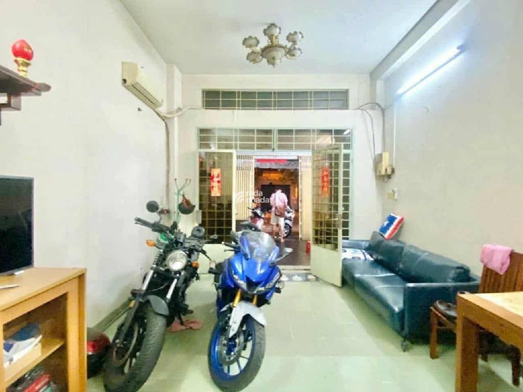 SÁT TÂN BÌNH, MẶT TIỀN KHUÔNG VIỆT, TÂN PHÚ, 70M2 HIẾM CÓ. GIẢM 550TR CHỈ 10.5T TL TỐT