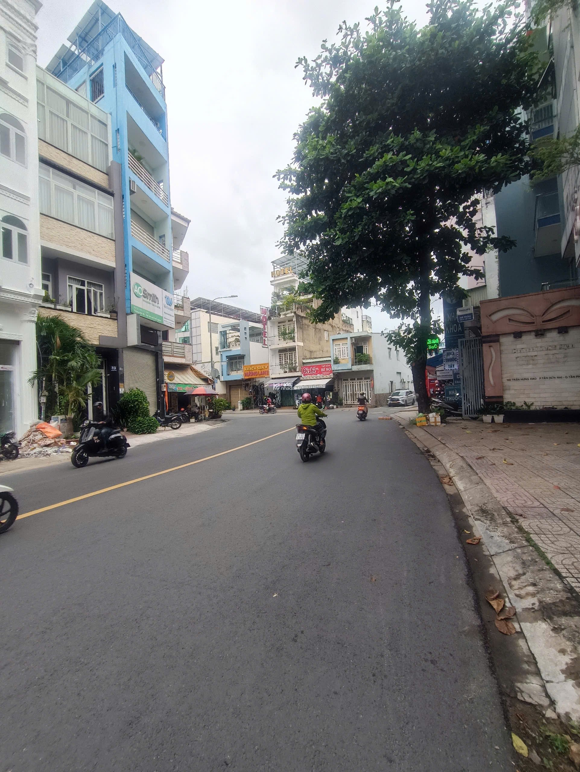 BÁN NHÀ ĐẸP MẶT TIỀN TRẦN HƯNG ĐẠO Q. TÂN PHÚ