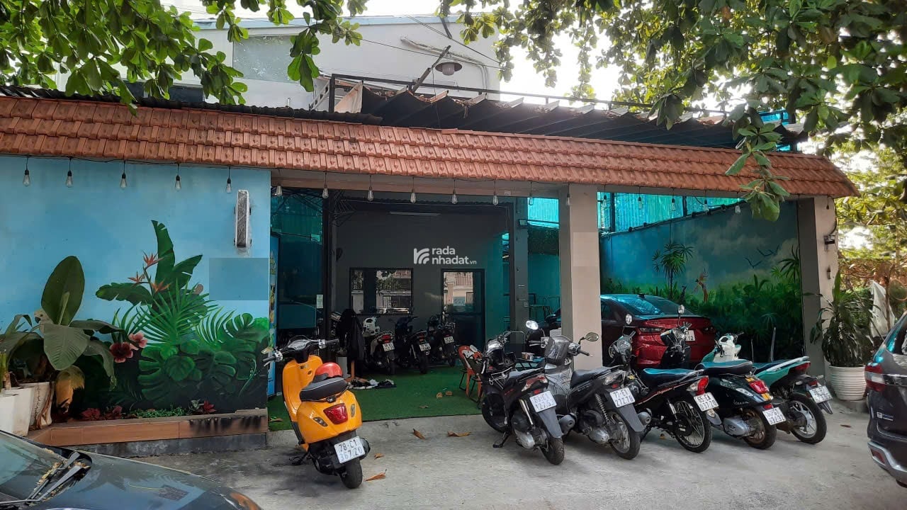 BIỆT THỰ SÂN VƯỜN SAU LƯNG GIGAMALL ,270M2 TRÊT 1 LAU 7PN,GIÁ 40TR