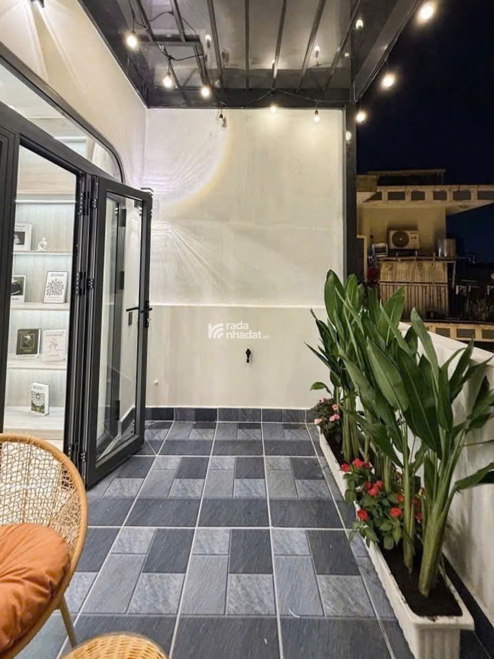 Nhà xinh QUẬN 3 - Cách Mạng Tháng Tám - 4 Tầng Ban công - 4.89 tỷ