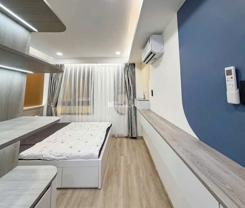 Nhà xinh QUẬN 3 - Cách Mạng Tháng Tám - 4 Tầng Ban công - 4.89 tỷ