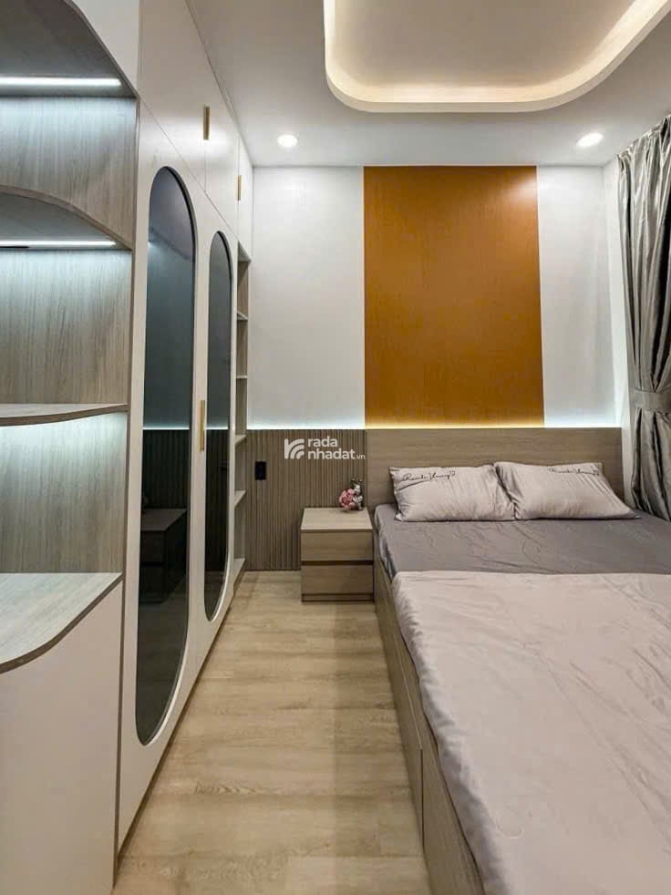 Nhà xinh QUẬN 3 - Cách Mạng Tháng Tám - 4 Tầng Ban công - 4.89 tỷ