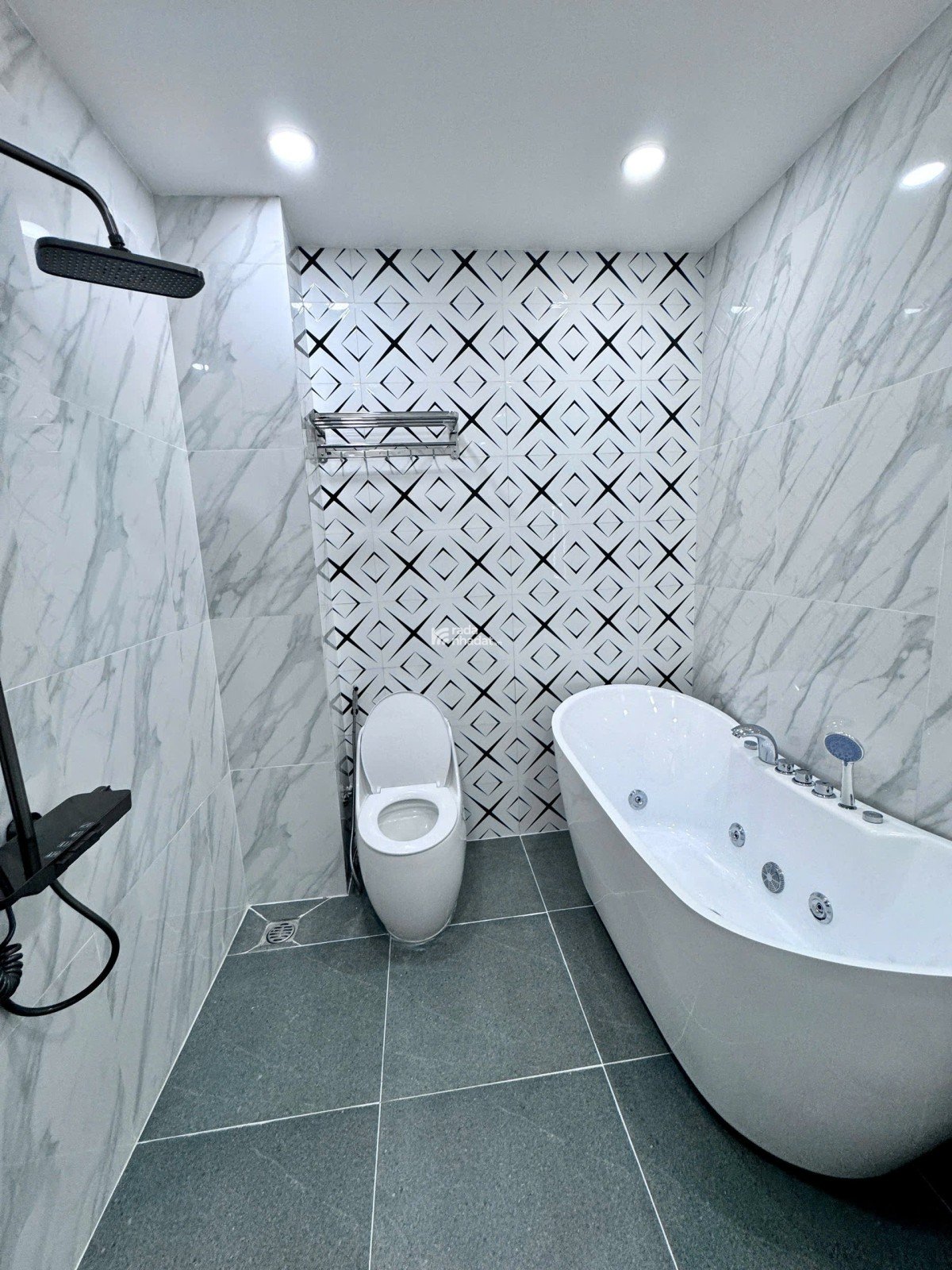 Bán Nhà Huỳnh Văn nghệ P 15 Tân Bình 