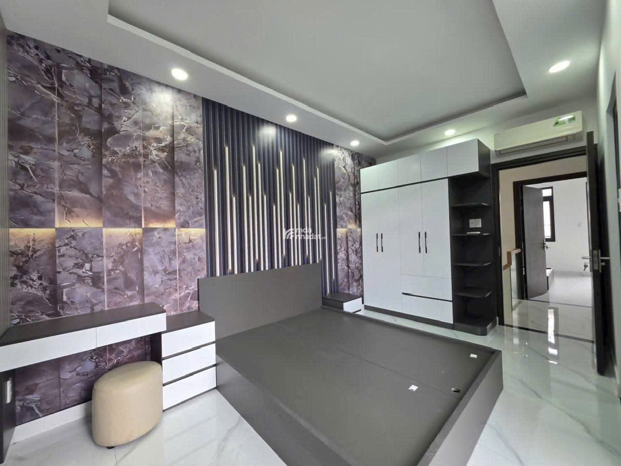 Nhà đẹp hẻm xe hơi Hoàng Trọng Mậu Q7- gần cầu Nguyễn Khoái - 50MV - chỉ 4T nhỉnh