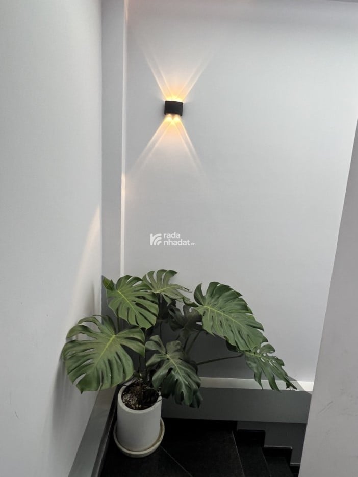 NHÀ ĐẸP 3 TẦNG HẺM 1 SẸT ĐƯỜNG LÒ LU - HẺM THÔNG XE TẢI - GIÁ 6.8 TỶ (TL)