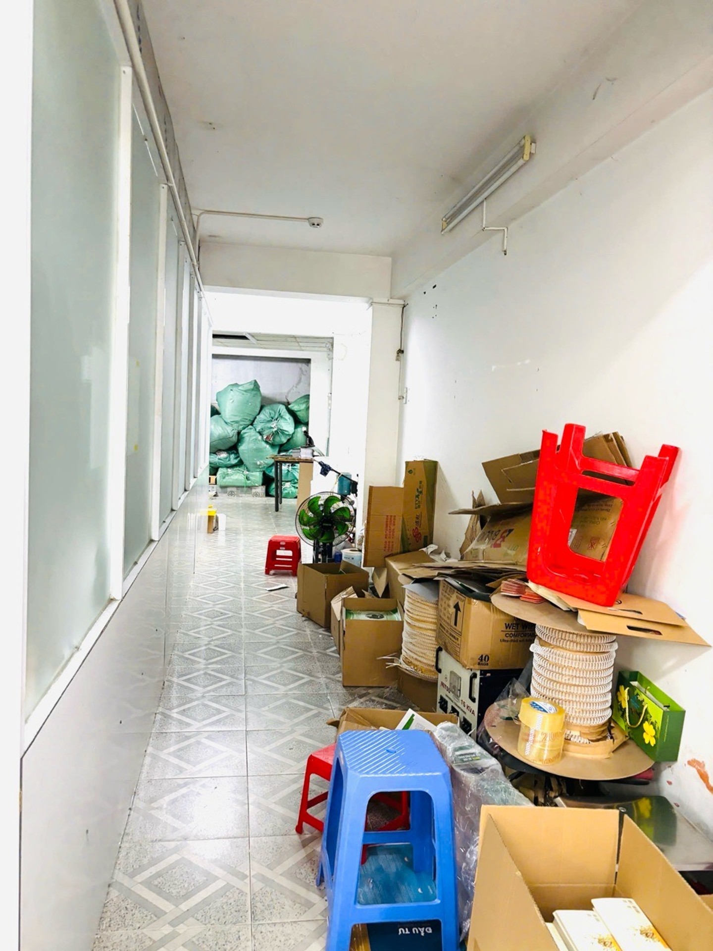 MTKD Nguyễn Sơn, 112m2, ngang 6m, 3 tầng, Kinh doanh cực tốt, Chỉ 28 tỷ TL