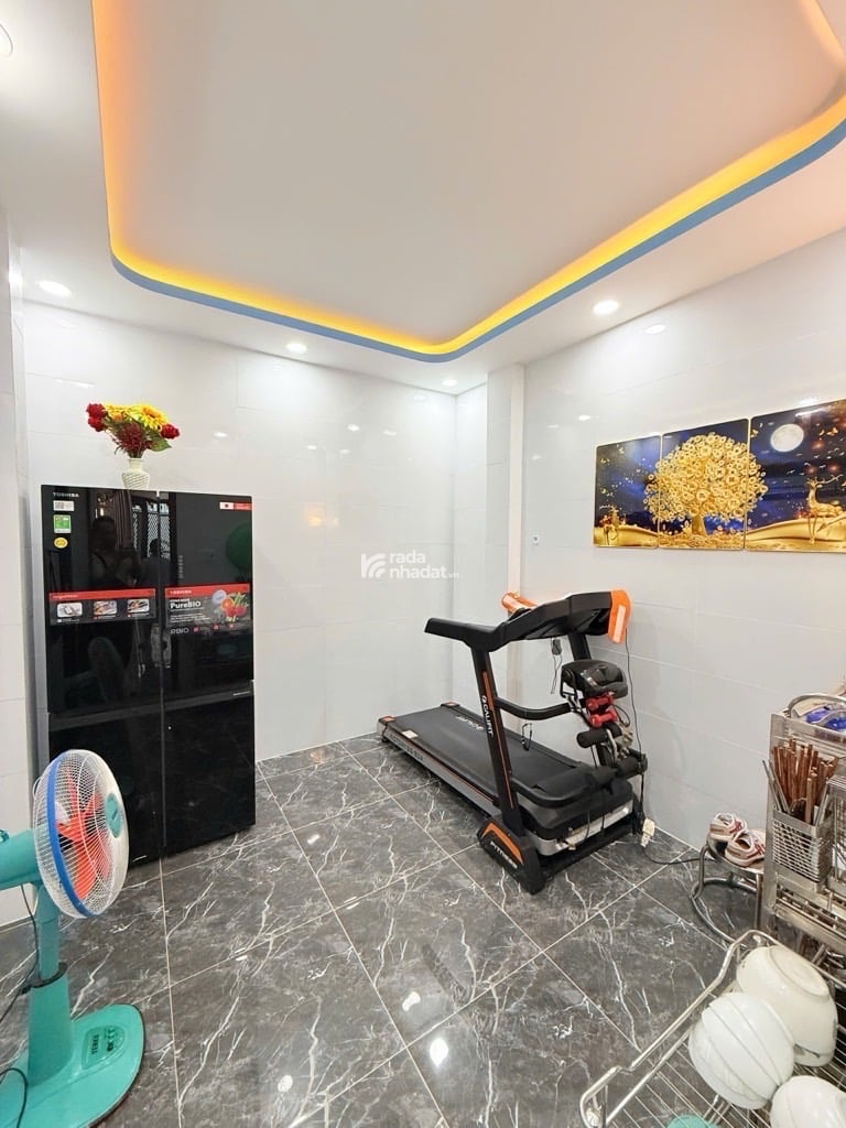 SIÊU PHẨM NHÀ ĐẸP HXH GẦN SÂN BAY, 45M2, 2 TẦNG  3PN(1PN DƯỚI ĐẤT), LÔ GÓC KHÔNG LG VÀ QH, NỞ HẬU H