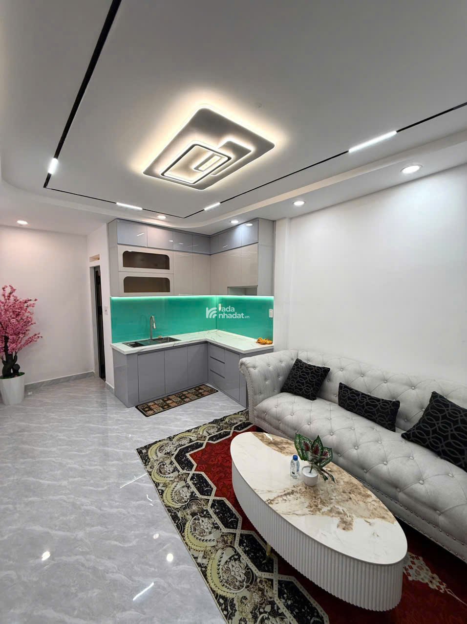 Gần MT Âu Cơ, 35m2 nở hậu, 3PN mới keng, chỉ 4.75 tỷ, dọn vào ở ngay