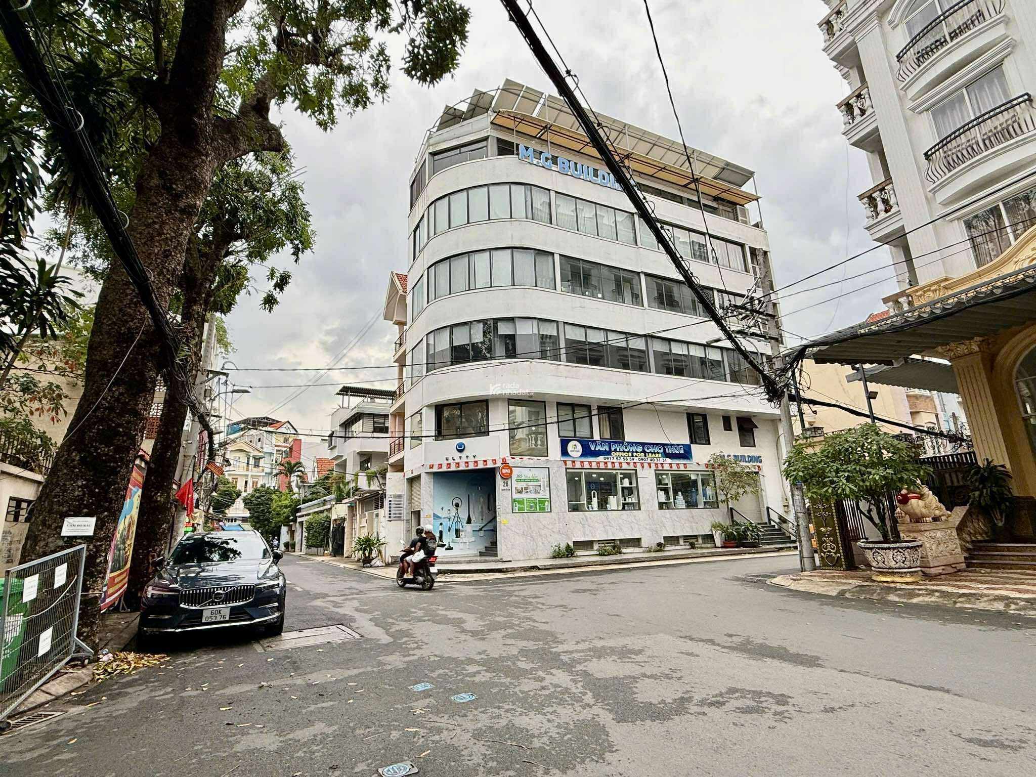 KHÁCH SẠN 7 TẦNG K300 HOÀNG HOA THÁM - DÒNG TIỀN 220TR/THÁNG - 58.5 TỶ