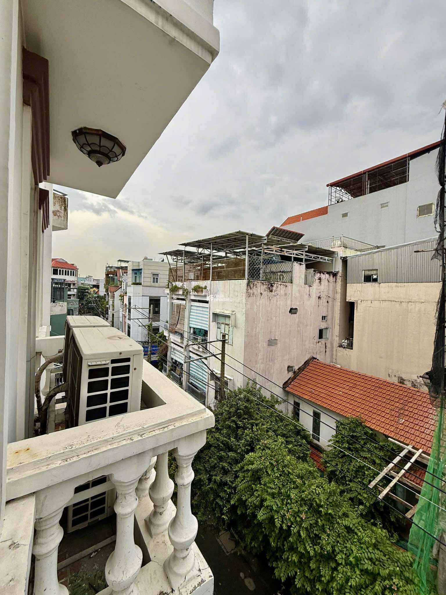 KHÁCH SẠN 7 TẦNG K300 HOÀNG HOA THÁM - DÒNG TIỀN 220TR/THÁNG - 58.5 TỶ