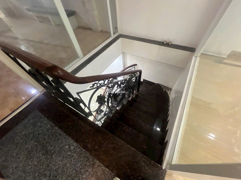 Bán nhà đường kênh 19/5 tây thạnh