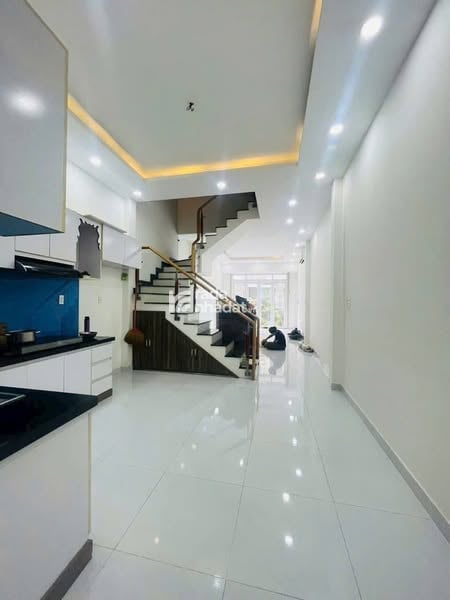 CHO THUÊ NHÀ HẺM XE TẢI GẦN VẠN PHÚC, KDC LỘC VỪNG, 1 TRỆT 2 LẦU, 4PN, 15TR.