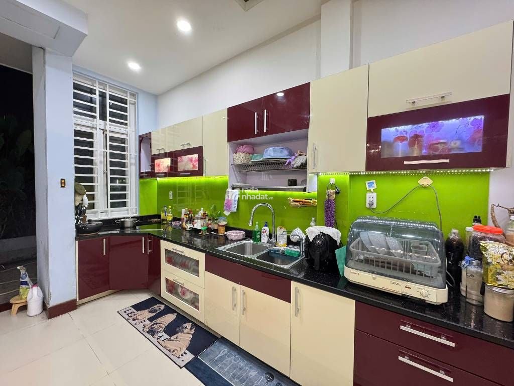 Bán nhà mặt tiền kinh doanh đường Trần Bá Giao - dt 4m*22m - 4 tầng - 14 tỷ bé