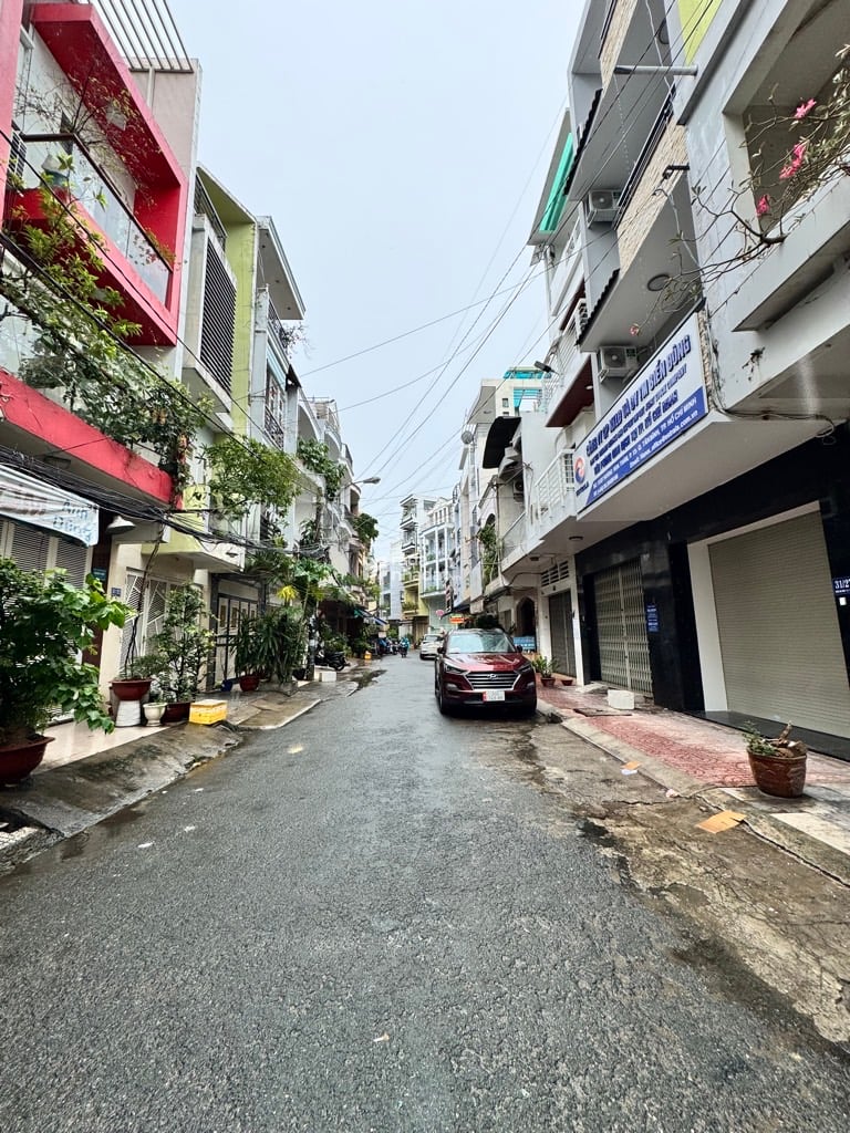 HẺM NHỰA 10M - XE HƠI THÔNG - 4TẦNG BTCT - CHỢ HOÀNG HOA THÁM - KINH DOANH TỐT