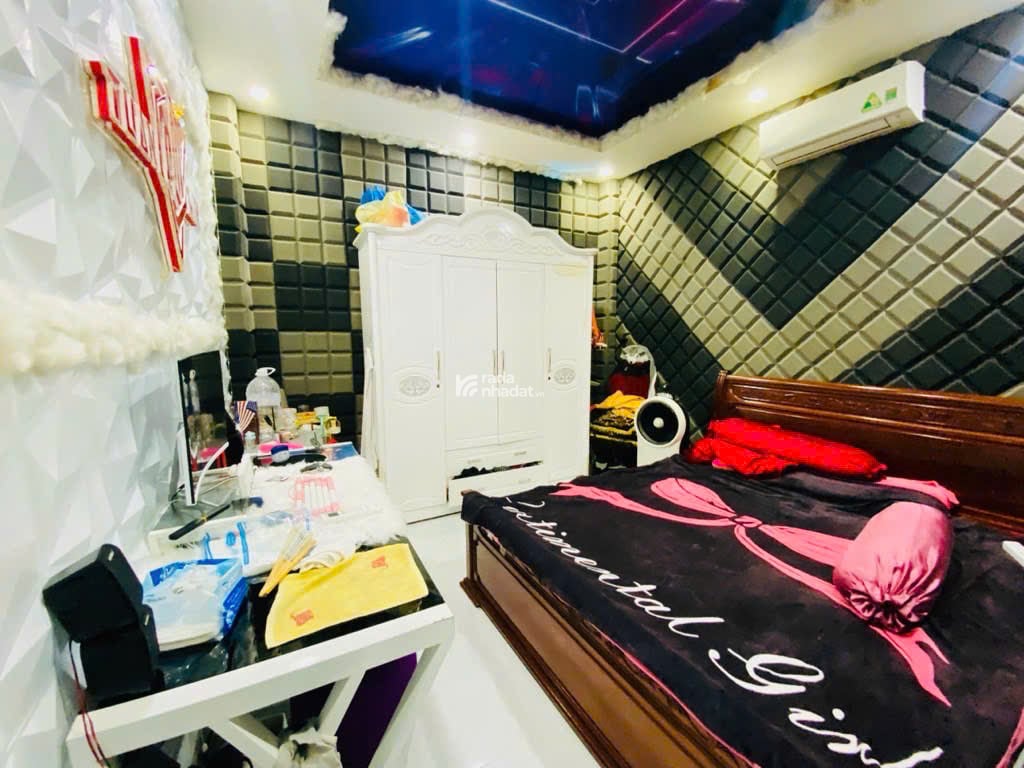 Nhà Phố 1 Trêt 2 Lầu Mặt Tiền Đường Thới An 10   P Thới An  Quận 12