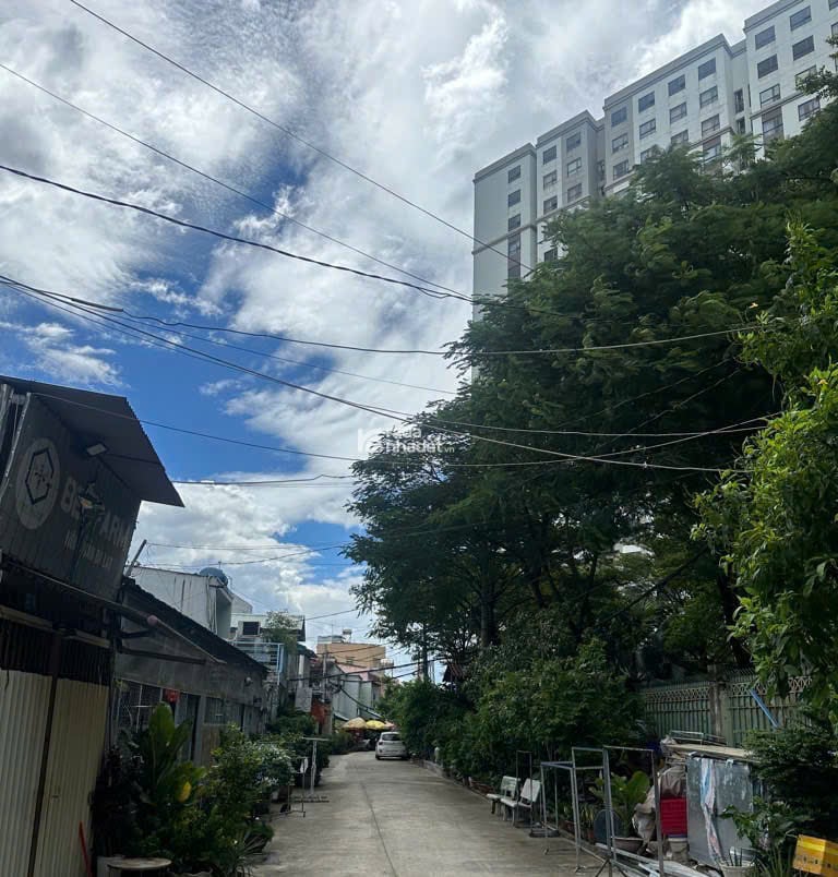 Cơ hội sở hữu căn nhà rộng rãi, xây kiên cố ,vị trí trung tâm Quận 8!