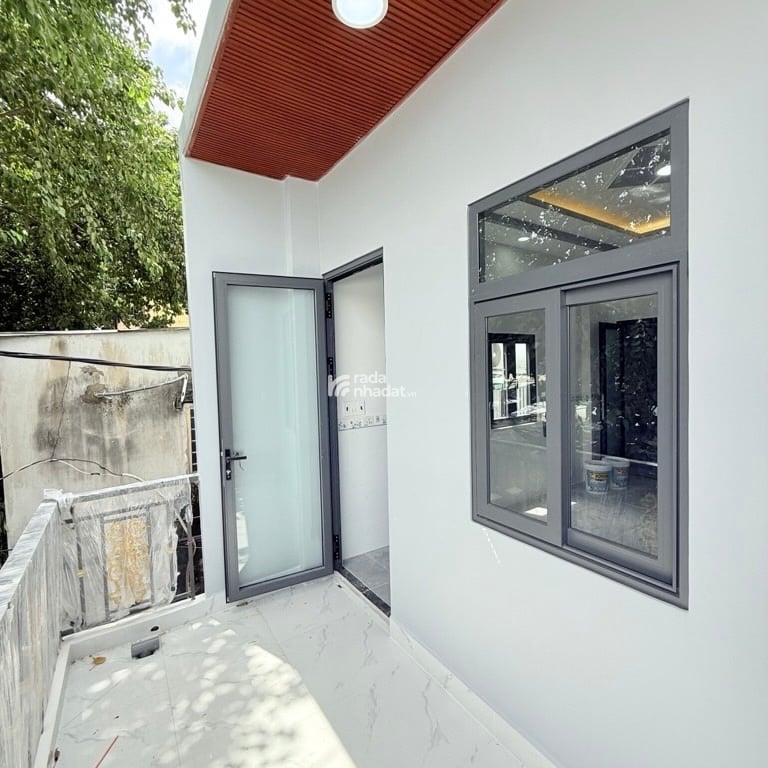 HXH 4m gần MT Âu Cơ, 4PN DT 46M2, lô góc, nhà mới dọn vào ở ngay