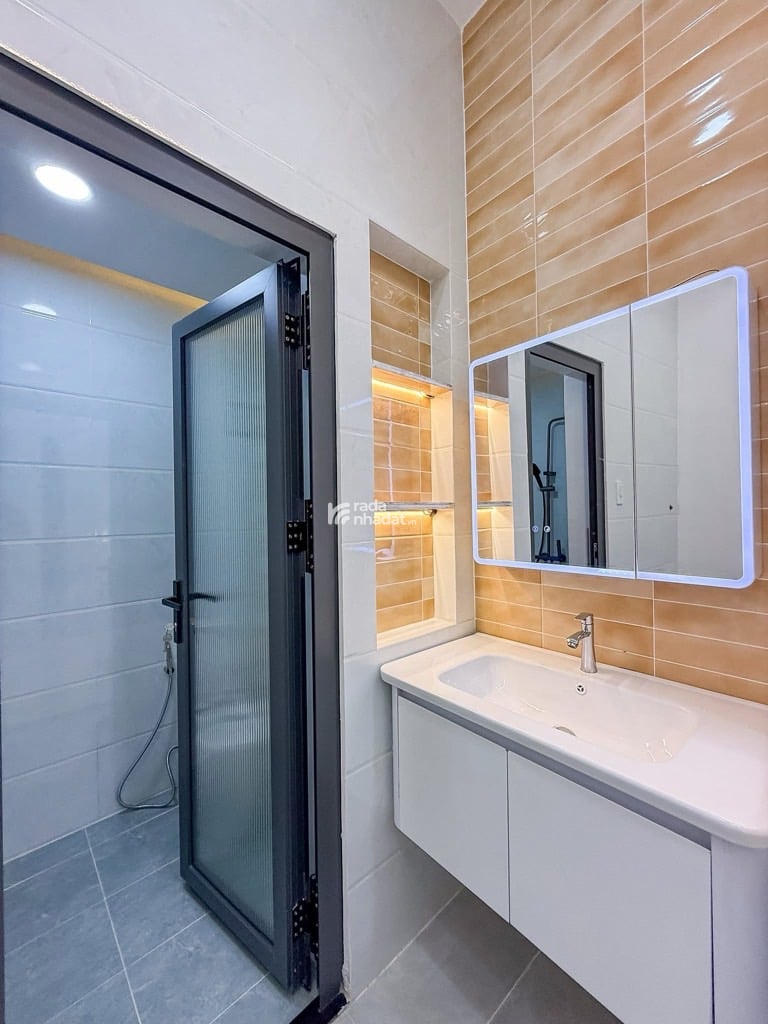 SÁT HẺM XE HƠI PHAN VĂN TRỊ, BÌNH THẠNH, 5.1M BỀ NGANG MỚI. GIẢM 350TR CHỈ CÒN 6.27T TL 