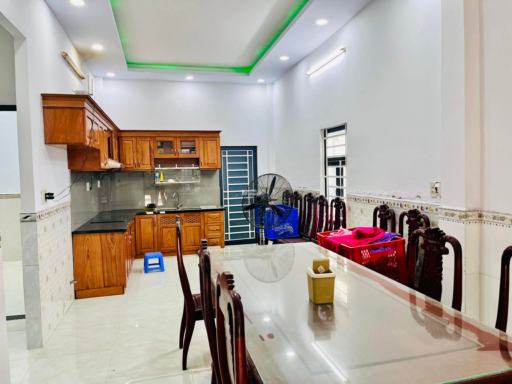 Bán Nhà và Xưởng.Xuân Thới Thượng, Gần Chợ Đầu Mối Hóc Môn. 880m2, Ngang 24m Đường 8m Thông.