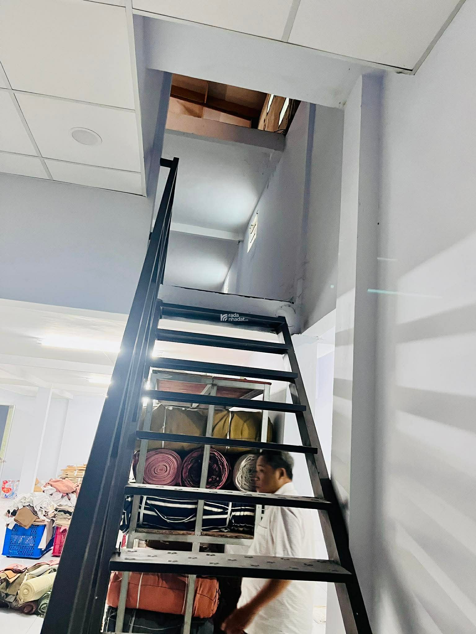 Bán Nhà và Xưởng.Xuân Thới Thượng, Gần Chợ Đầu Mối Hóc Môn. 880m2, Ngang 24m Đường 8m Thông.