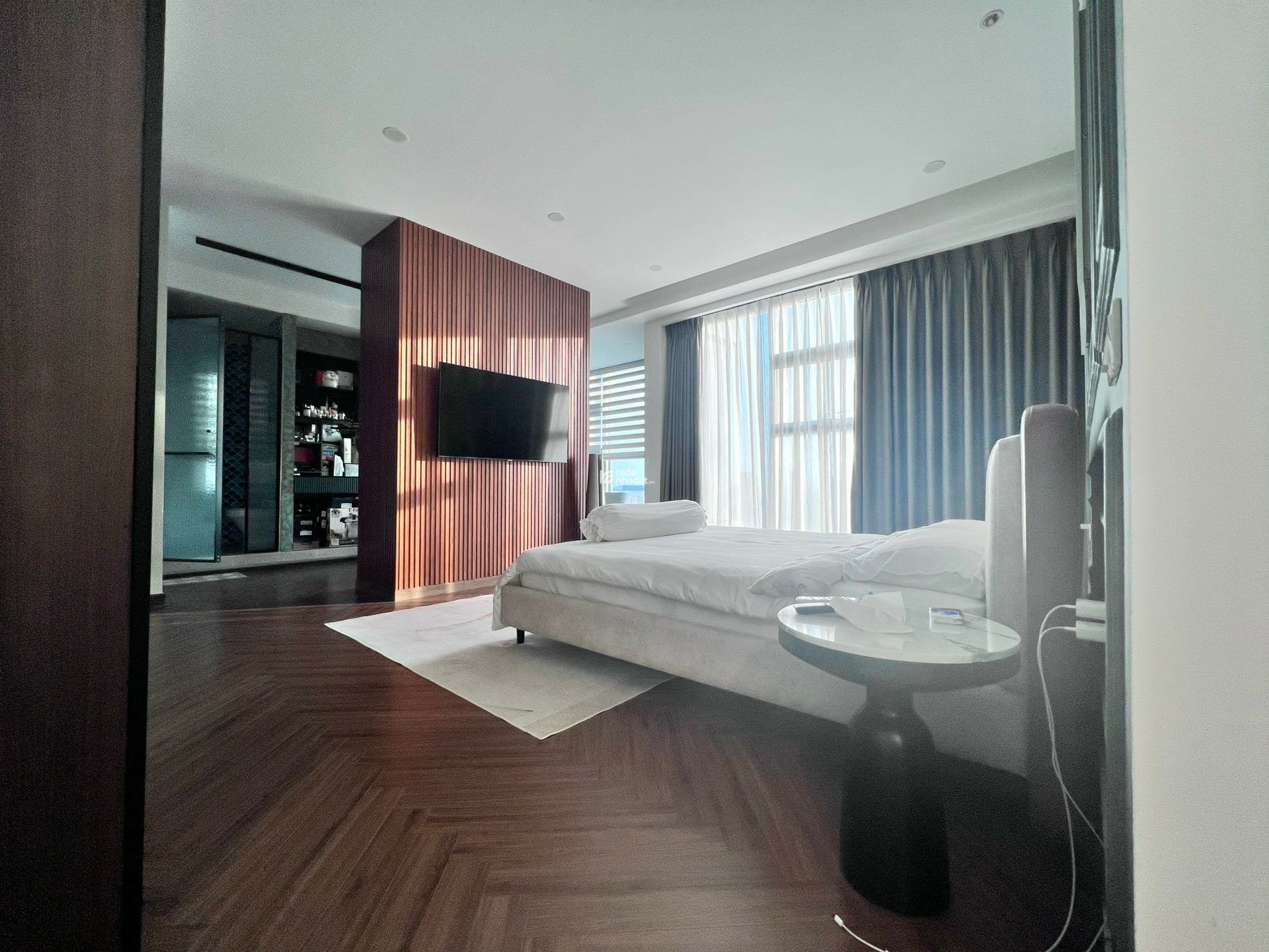 Sunwah Pearl cho thuê căn góc 03PN - view sông và bán đảo Thủ Thiêm, mát mẻ cả ngày, 55 triệu