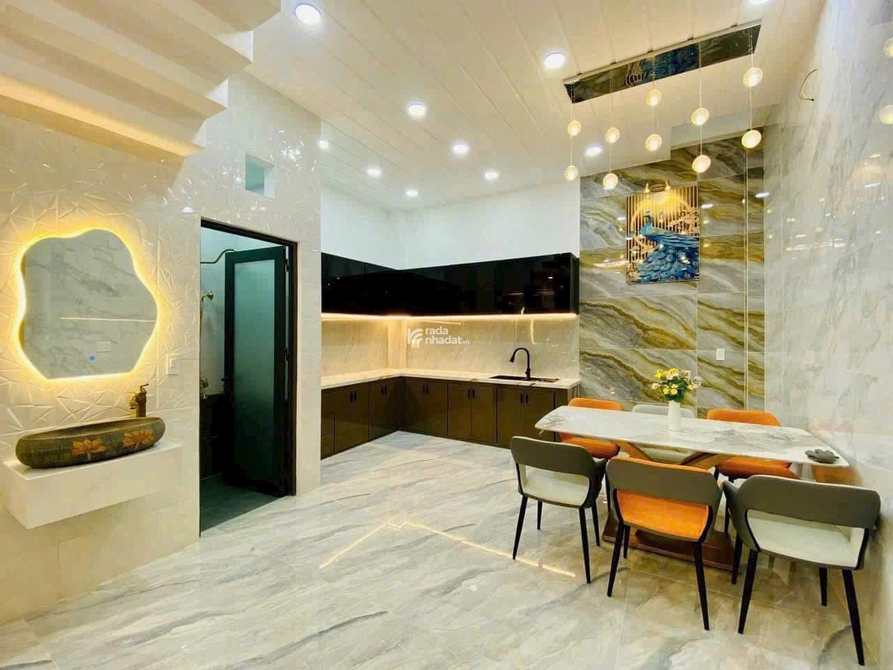 Hẻm 5m 61,3m2 giá 2 tỷ 350 triệu đường Nguyễn Minh Hoàng, phường 12, Tân Bình.