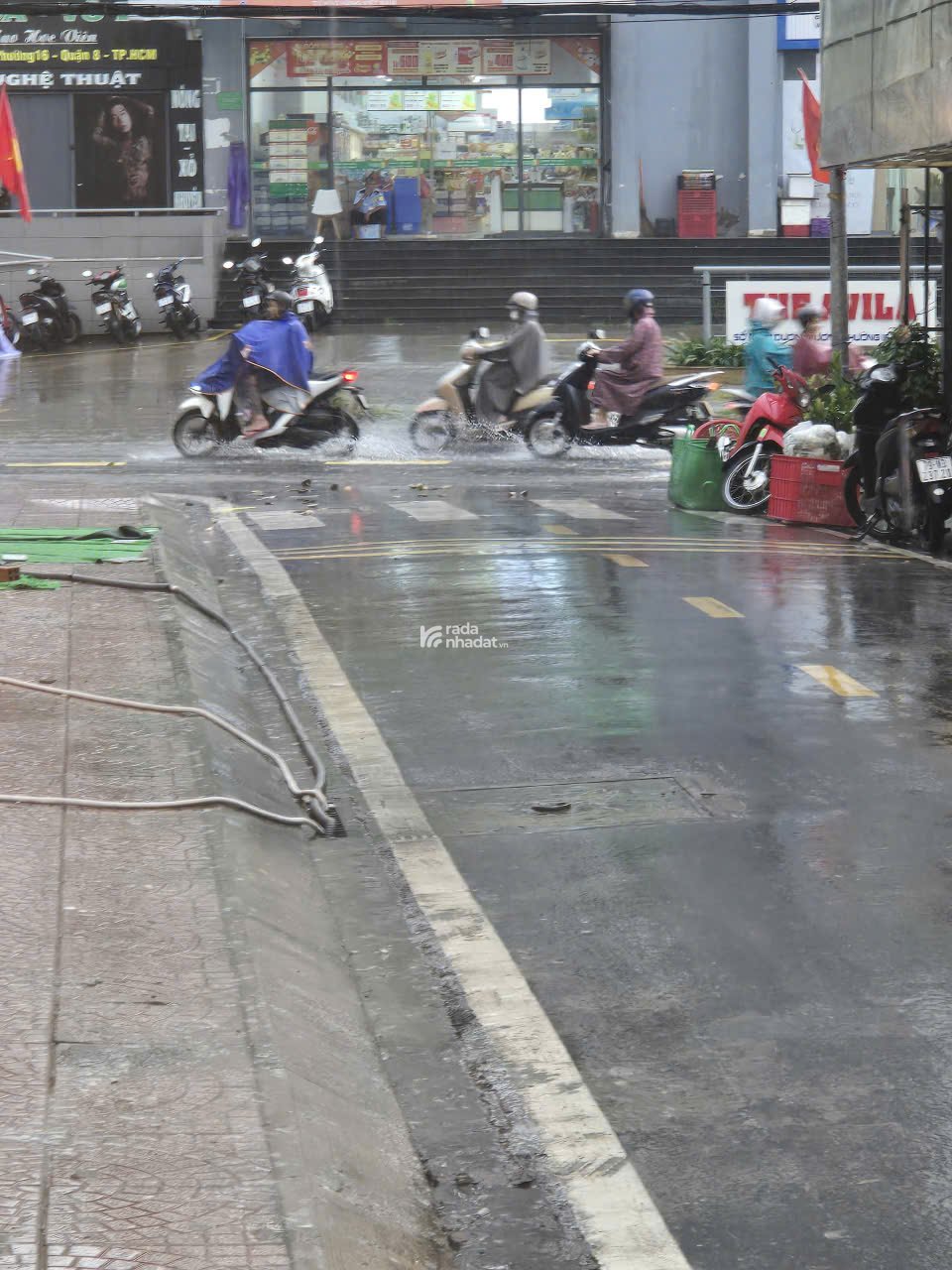 đất đẹp lô góc 71m2, hẻm 131 An Dương Vương, sổ riêng, giá 6.3 tỷ