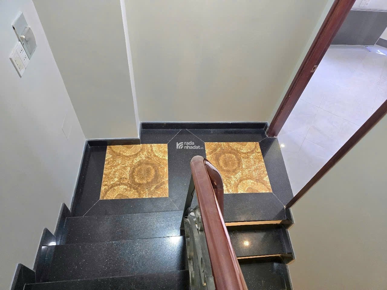 Nhà Hẻm 8m Ngay Nơ Trang Long-Trần Quý Cáp, cách 1 căn ra mặt tiền, ngang 5.3m, Giá 8 tỷ 