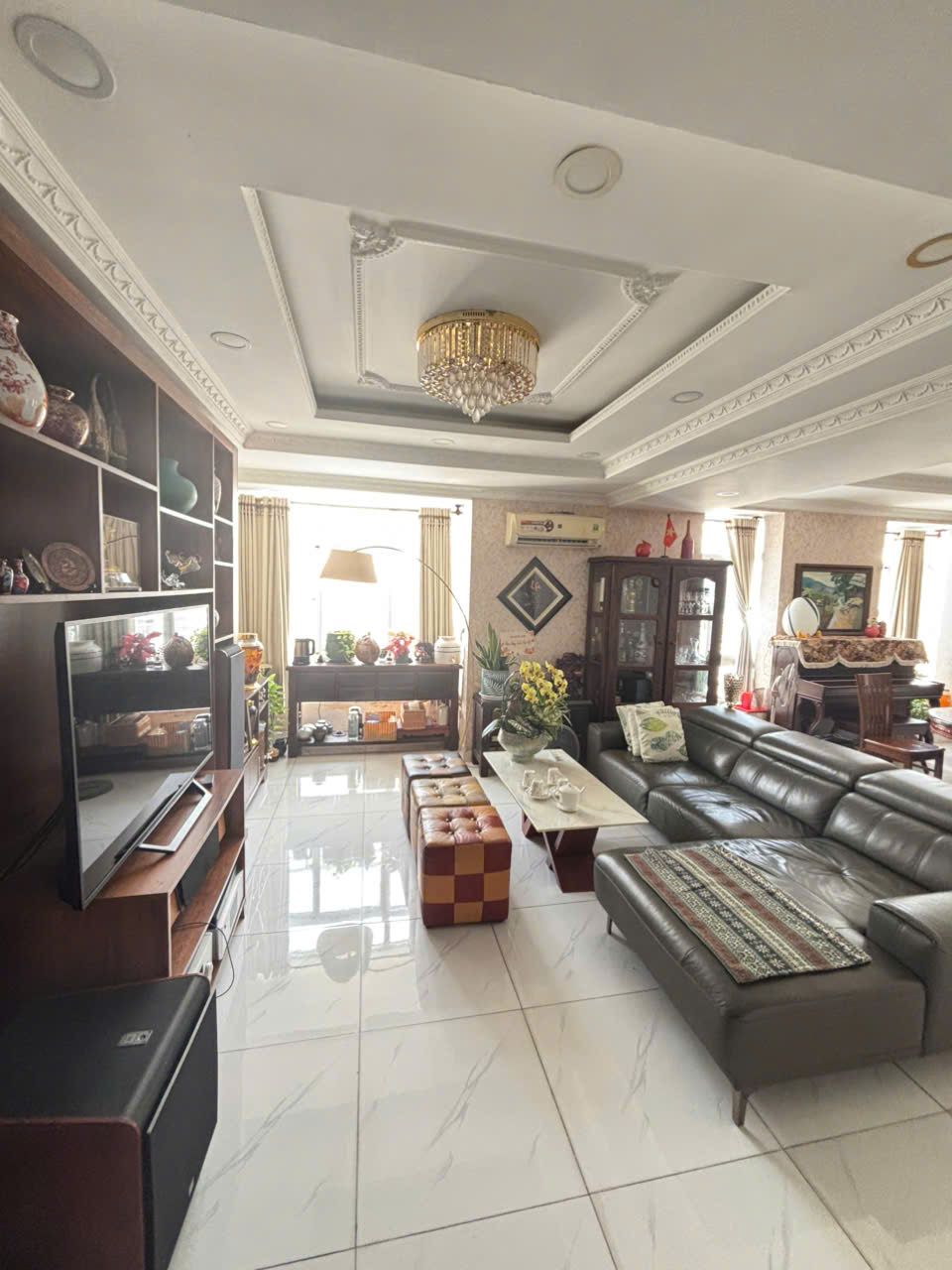 BÁN CĂN HỘ SKY GARDEN 3, PHÚ MỸ HƯNG QUẬN 7 ( 2 TẦNG SÂN THƯỢNG)