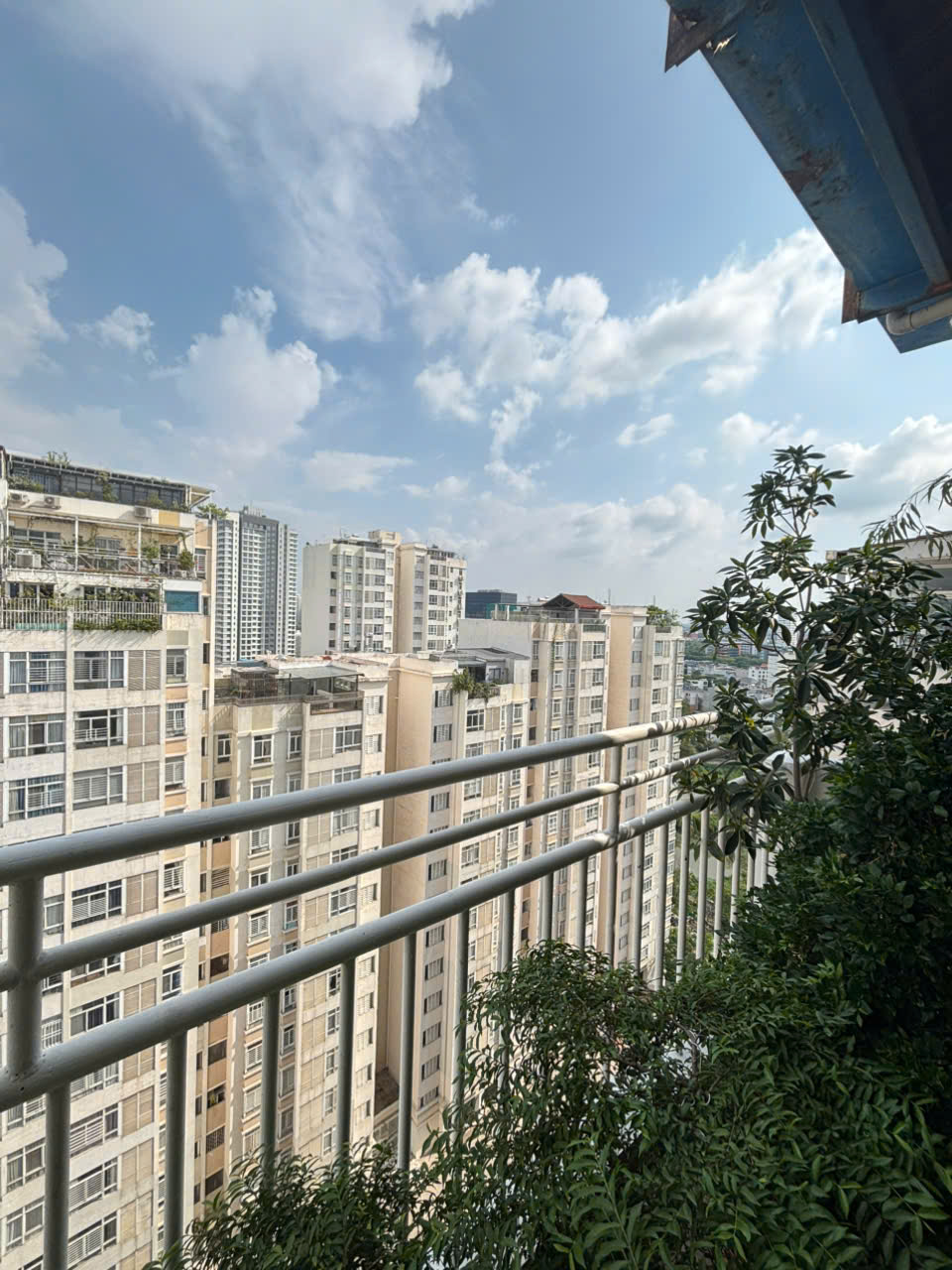 BÁN CĂN HỘ SKY GARDEN 3, PHÚ MỸ HƯNG QUẬN 7 ( 2 TẦNG SÂN THƯỢNG)