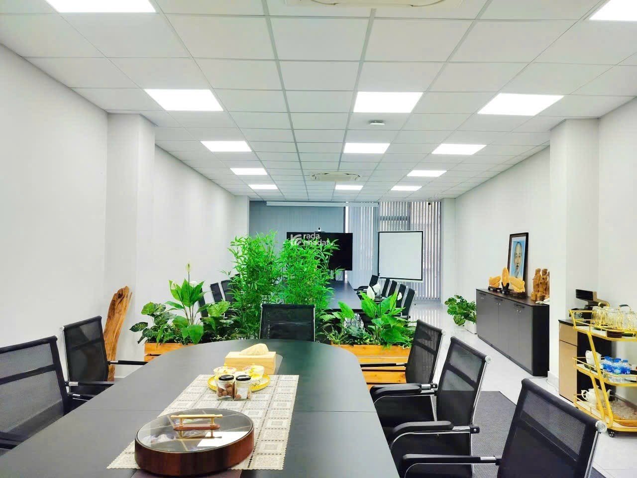 BÁN GẤP TOÀ NHÀ VĂN PHÒNG 8 TẦNG - DT 190m2 NỞ HẬU - MẶT TIỀN ĐƯỜNG NGUYỄN VĂN NGHI