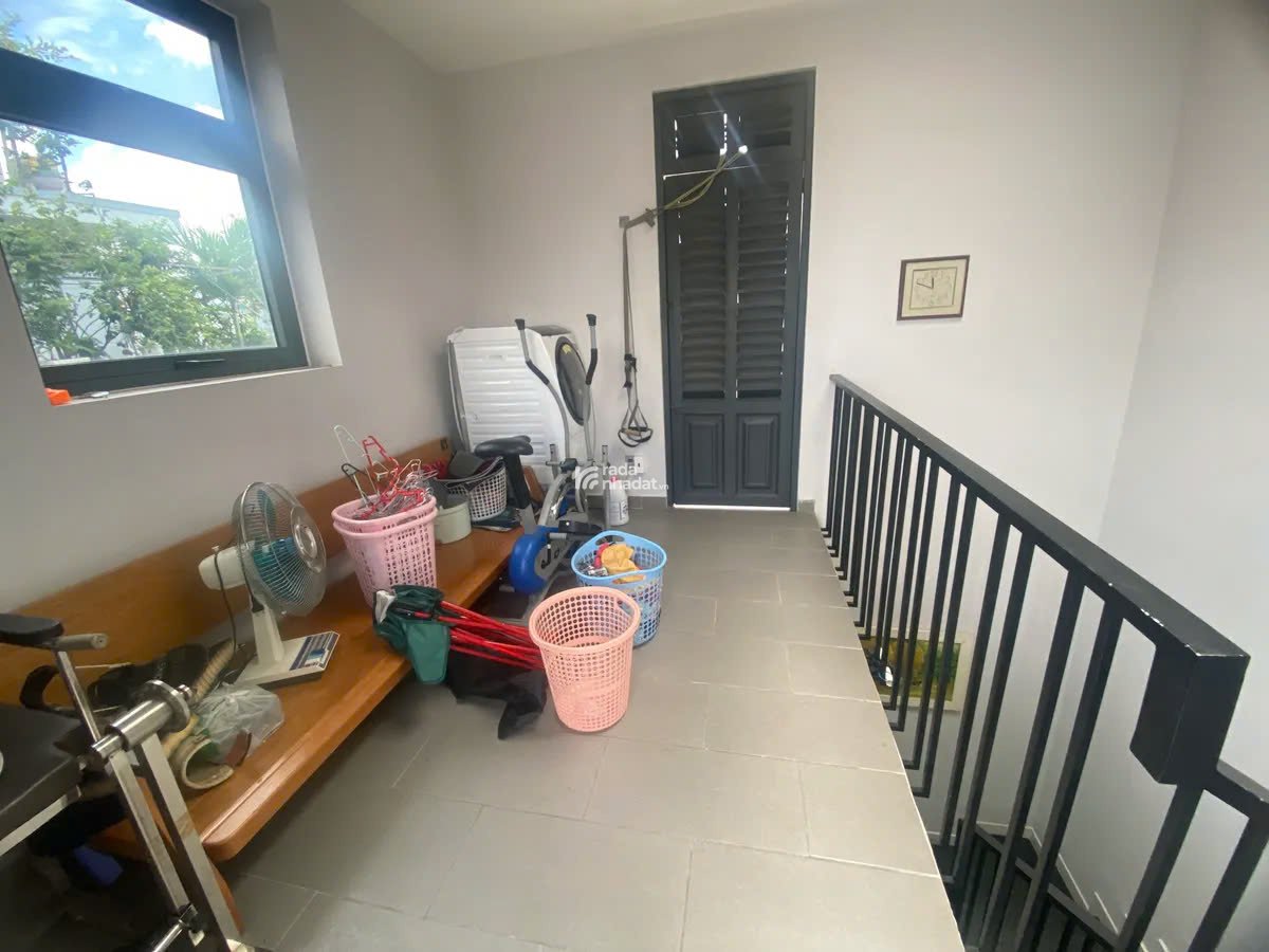 Nhà Đẹp 4 Tầng Hẻm 8m, Trịnh Đình Trọng, 65m2, ngang 5m, ở ngay