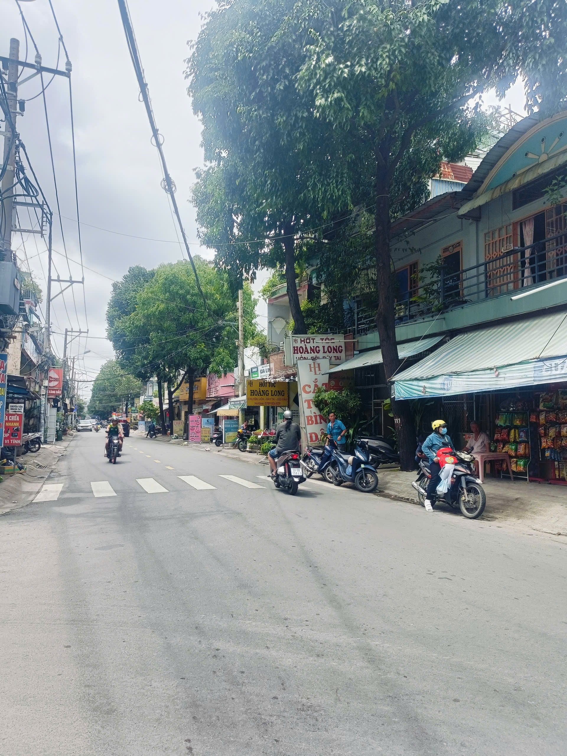 23 Tỷ ! Căn Góc 2mt Nguyễn Sơn. Q T Phú.  Dt: 5,5x17m (5 Tầng) Thang máy 