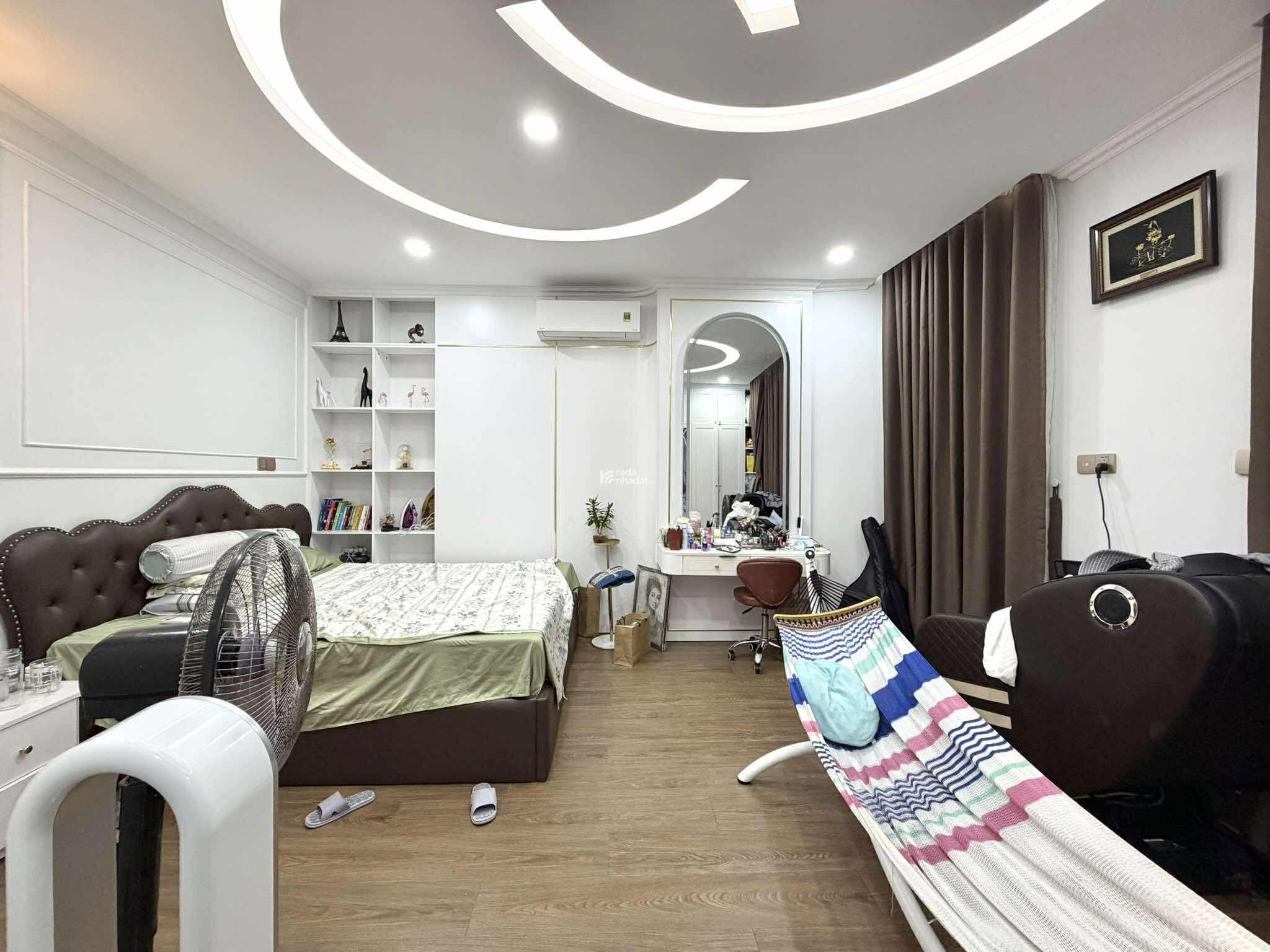 TOÀ NHÀ 8 TẦNG THANG MÁY - LÔ GÓC 3 MẶT THOÁNG - 13 PHÒNG HẺM NHỰA 6M - 24 TỶ