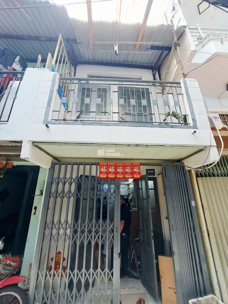 Bán nhà 16m2 không lộ giới - P5 Q11 2ty5. Sổ riêng, 2 tầng, 2pn.