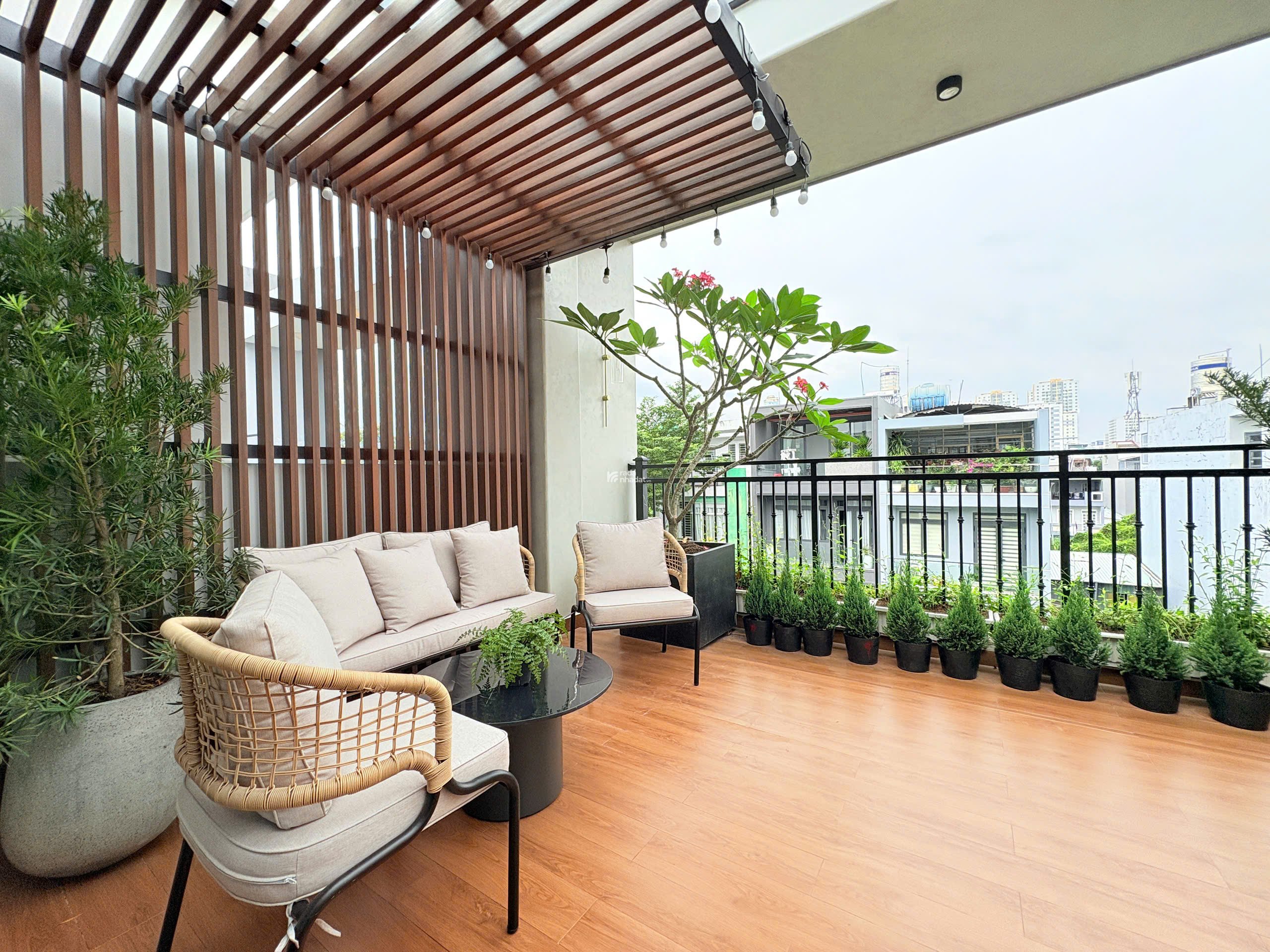 SIÊU PHẨM NHÀ PHỐ HIỆN ĐẠI CÓ THANG MÁY ĐƯỜNG 15M QUẬN 7