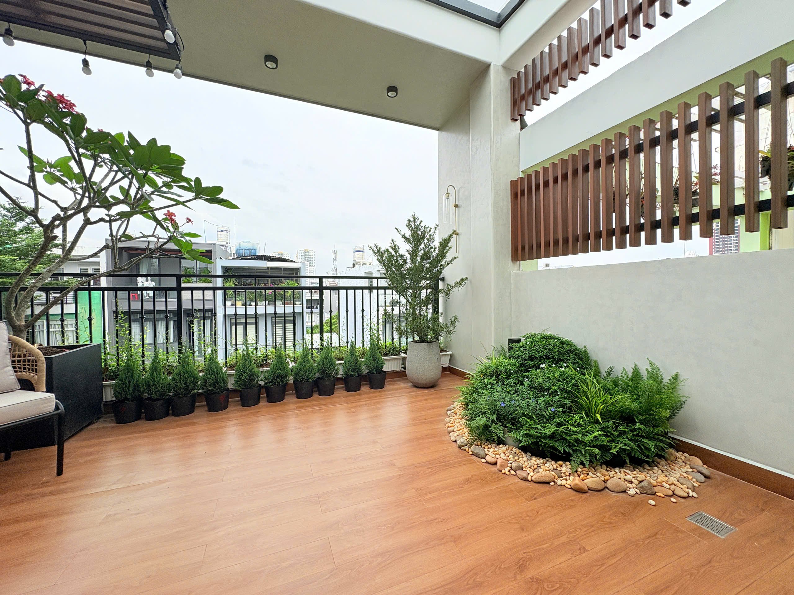 SIÊU PHẨM NHÀ PHỐ HIỆN ĐẠI CÓ THANG MÁY ĐƯỜNG 15M QUẬN 7