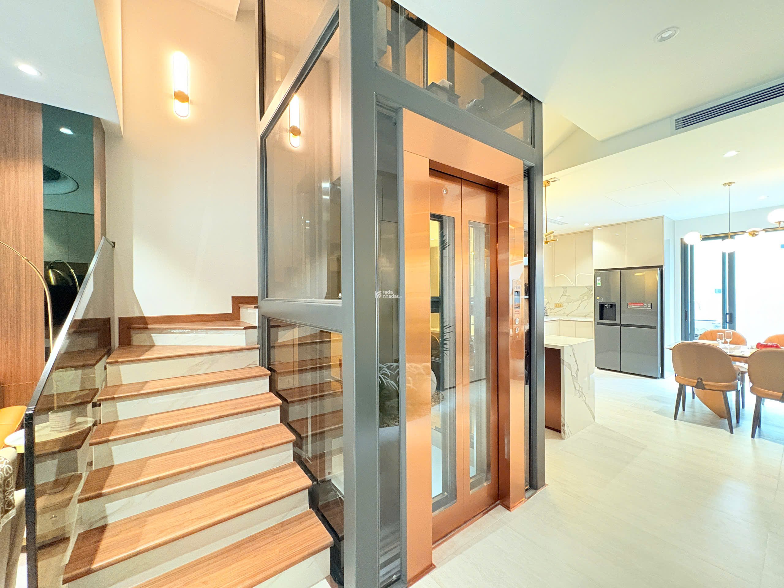 SIÊU PHẨM NHÀ PHỐ HIỆN ĐẠI CÓ THANG MÁY ĐƯỜNG 15M QUẬN 7