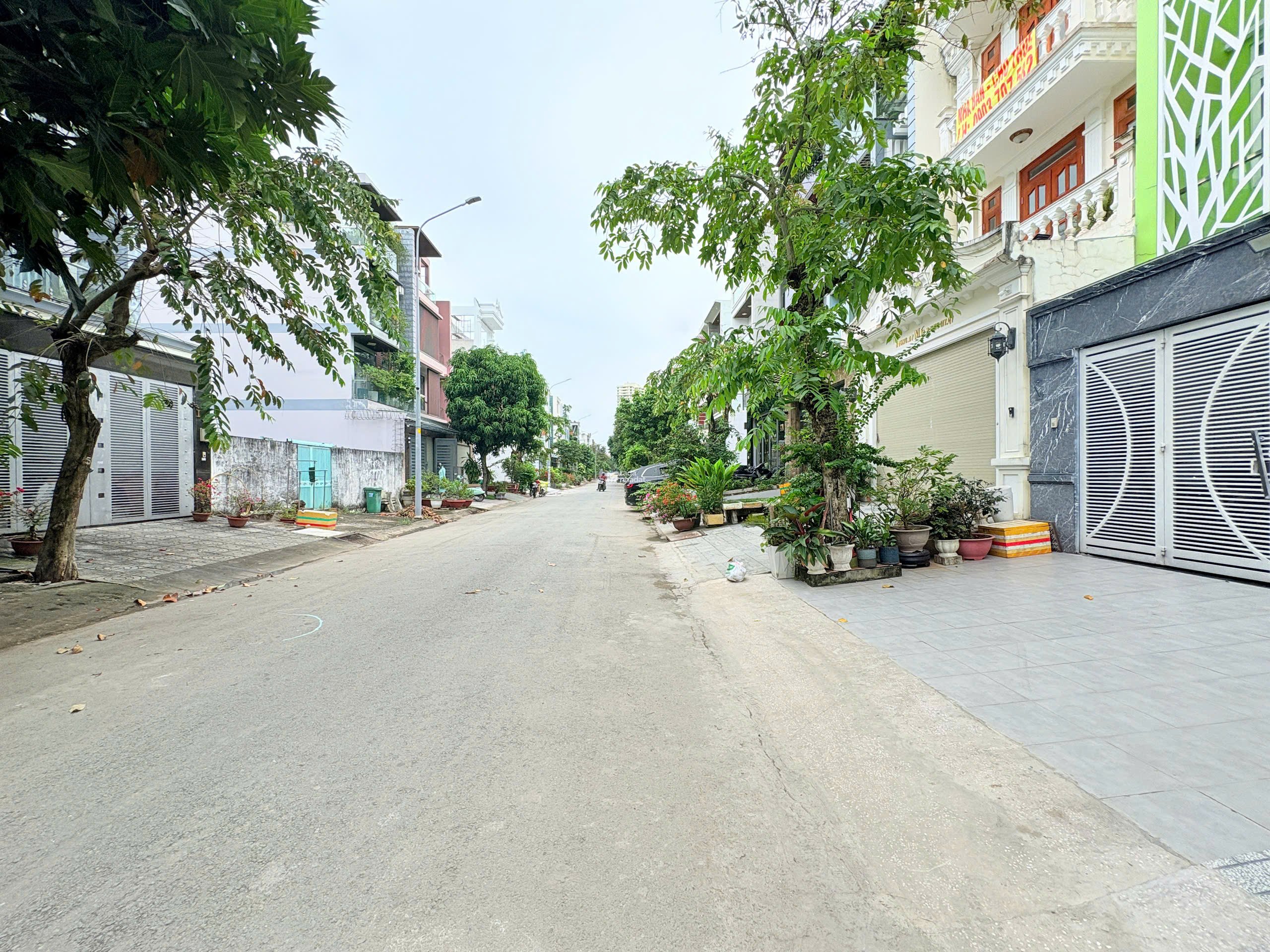 SIÊU PHẨM NHÀ PHỐ HIỆN ĐẠI CÓ THANG MÁY ĐƯỜNG 15M QUẬN 7