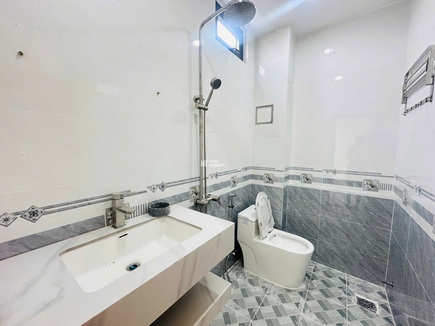 bán nhà mới xây đường nhựa 12m, 3PN, buôn bán được, SHR