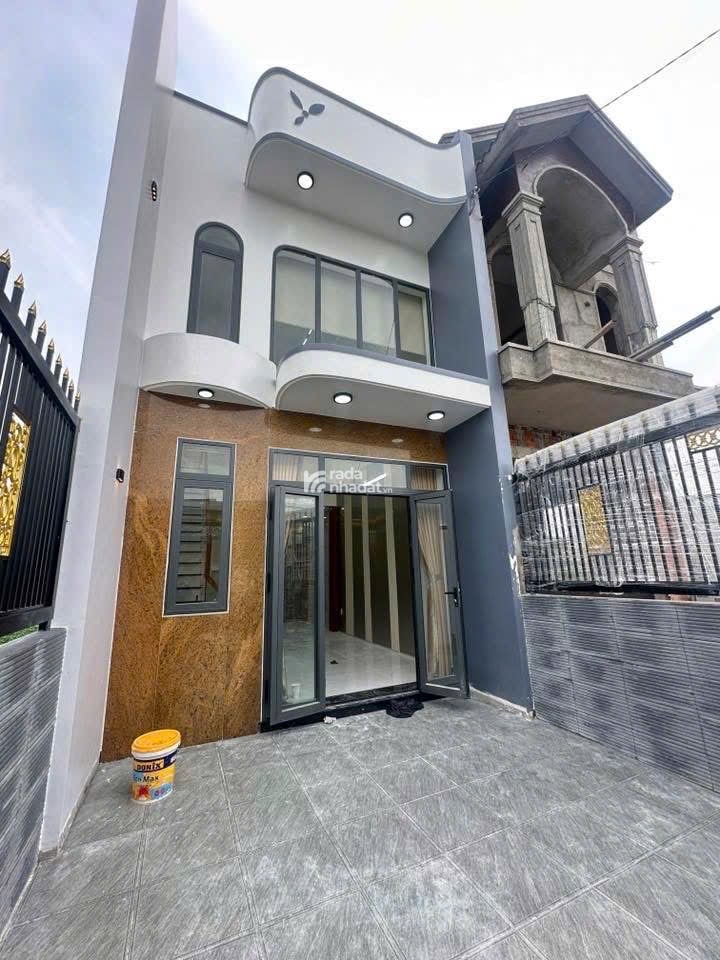 bán nhà mới xây đường nhựa 12m, 3PN, buôn bán được, SHR