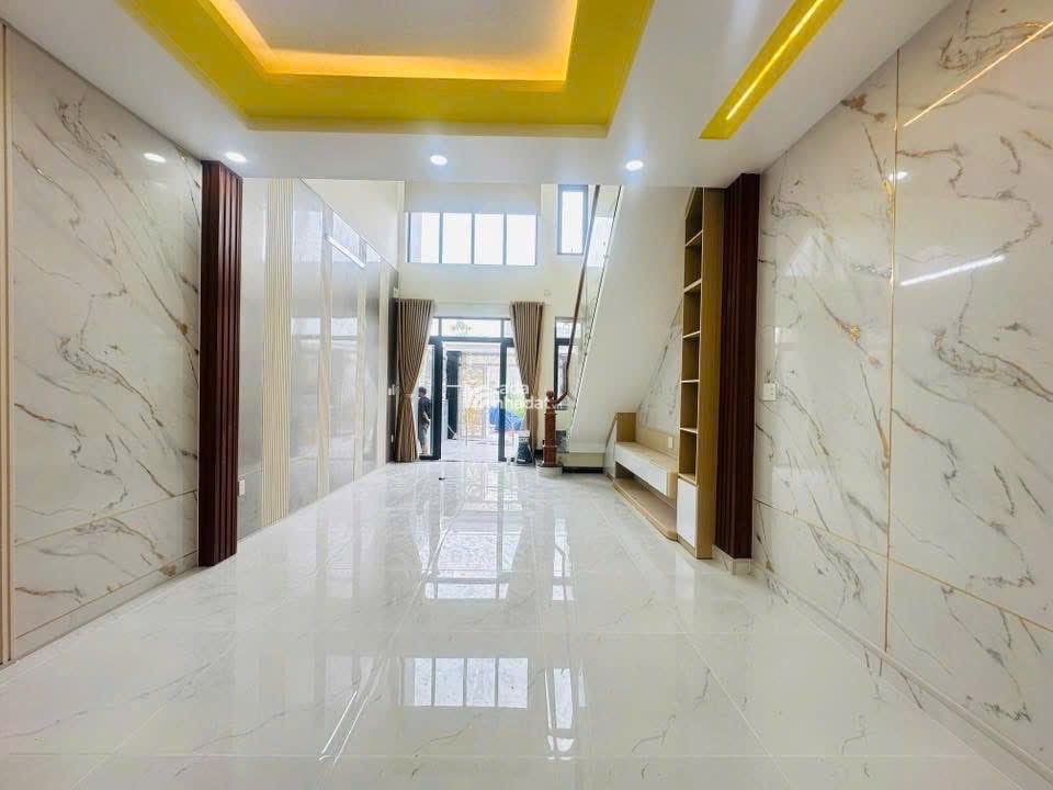 bán nhà mới xây đường nhựa 12m, 3PN, buôn bán được, SHR