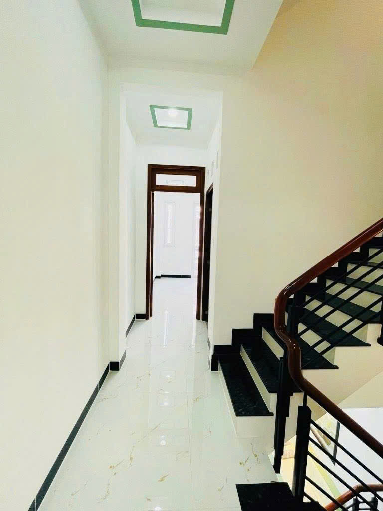 Chủ kẹt tiền bán gấp căn nhà 50m2 giá 3 Tỷ 550 Triệu đường Bùi Đình Tuý Phường 24 Quận Bình Thạnh